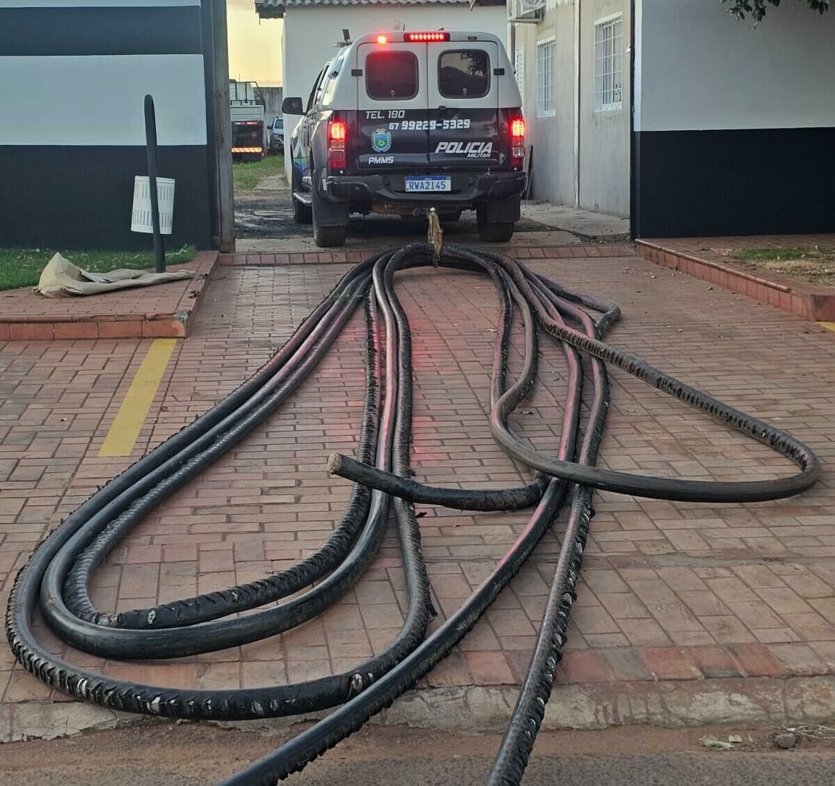 Imagem de compartilhamento para o artigo Homem é preso em flagrante por furto de cabos telefônicos em Rio Verde de Mato Grosso da MS Todo dia